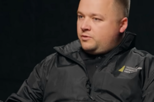 Обшуки у справі тривають, зазначив Абакумов