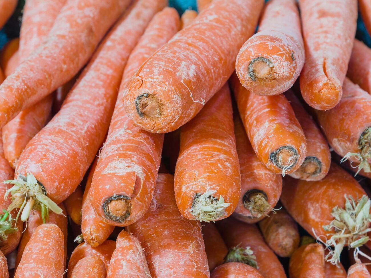 Із дрібної моркви можна зробити заготовки на зиму