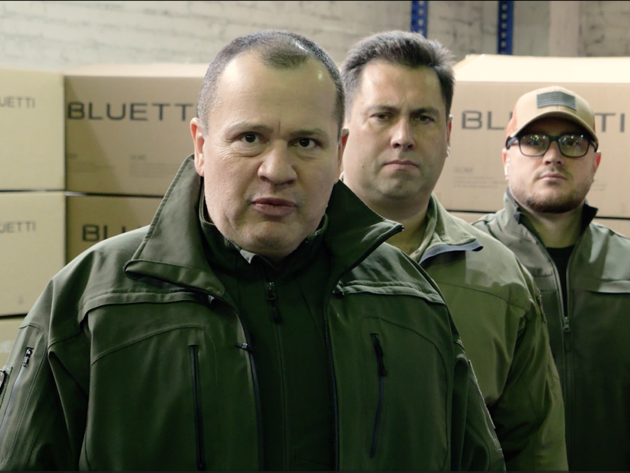 Важно, чтобы батареи дронов были всегда заряжены, сказал Палатный во время передачи оборудования