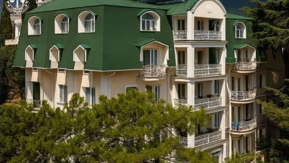 По данным следствия, мужчина после незаконной аннексии Крыма перерегистрировал предприятие по российскому законодательству, признав юрисдикцию РФ