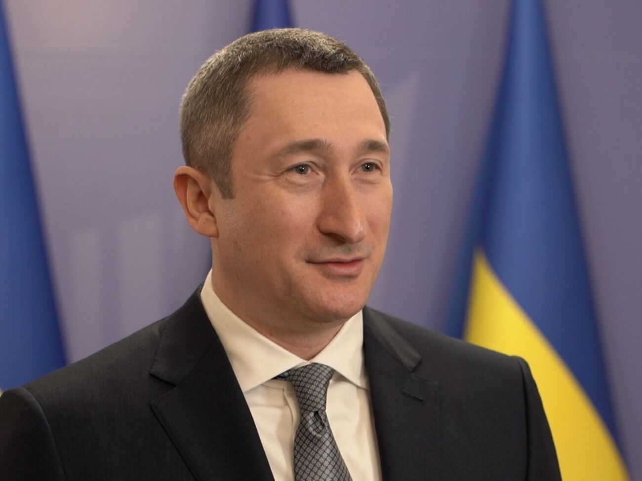 Следствие утверждает, что Чернышову передали $1,2 млн и почти €100 тыс. наличными