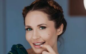 Денисенко: Я научилась разговаривать с закрытым ртом