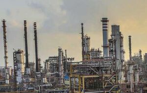 П'ять НПЗ Індії забезпечували дві третини імпорту російської нафти 2025 року, зазначило Bloomberg