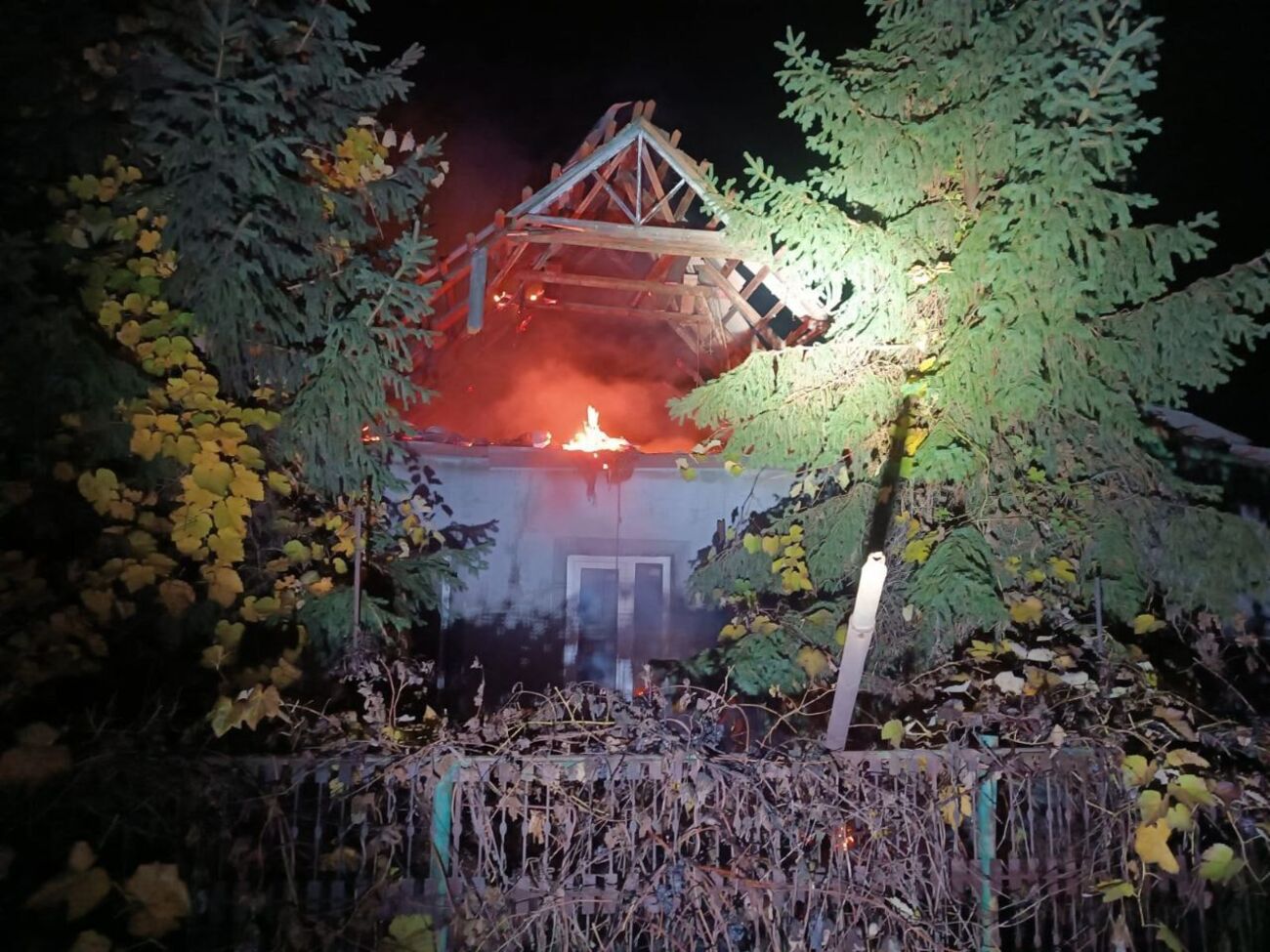 Окупанти били по житлу й інфраструктурі