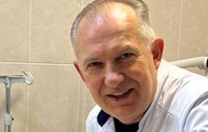 Коли Андрій уперше відкрив очі після шести днів коми, він нас усіх послав