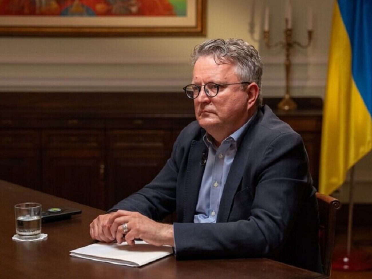 Перший заступник міністра закордонних справ України зазначив, що "в диктатурі не може бути творчих дискусій із переговорними групами"