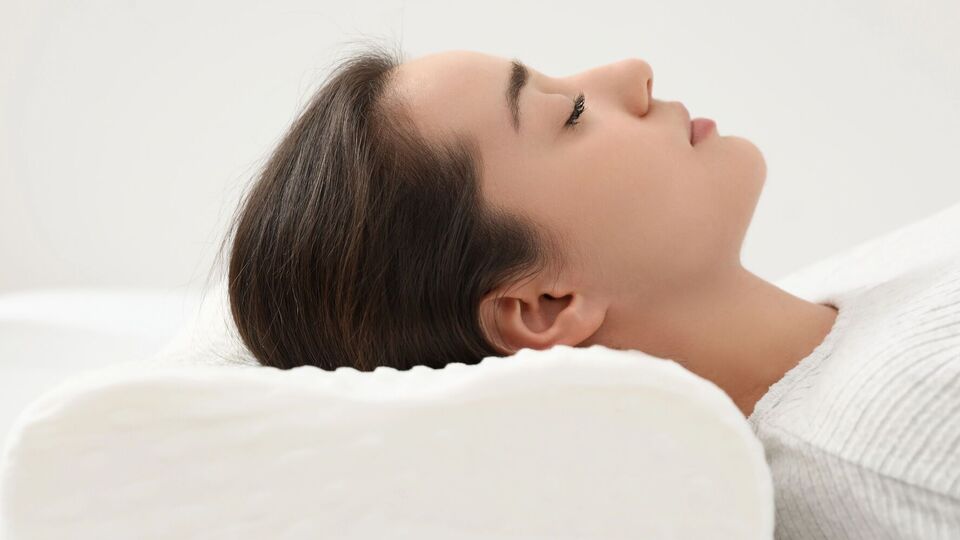 Подушки с эффектом памяти нельзя стирать в стиральной машине