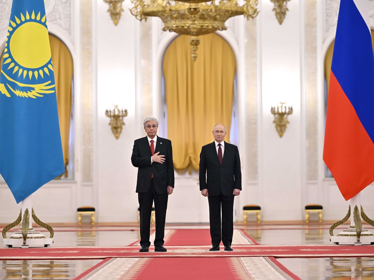 Токаєв і Путін провели переговори у Кремлі