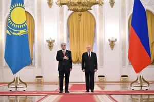Токаєв і Путін провели переговори у Кремлі