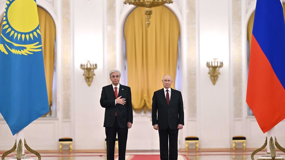 Токаєв і Путін провели переговори у Кремлі