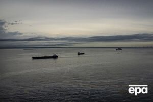 Объемы морских поставок российской нефти в последние недели выросли, отметило Bloomberg