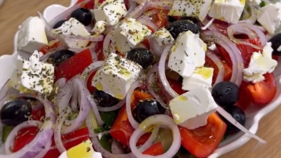 Наприкінці салат можна посолити на свій смак