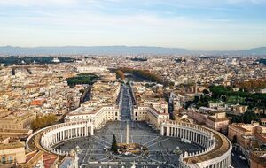 Омон заявляла, что в откровениях говорилось о необходимости построить 738-метровый крест