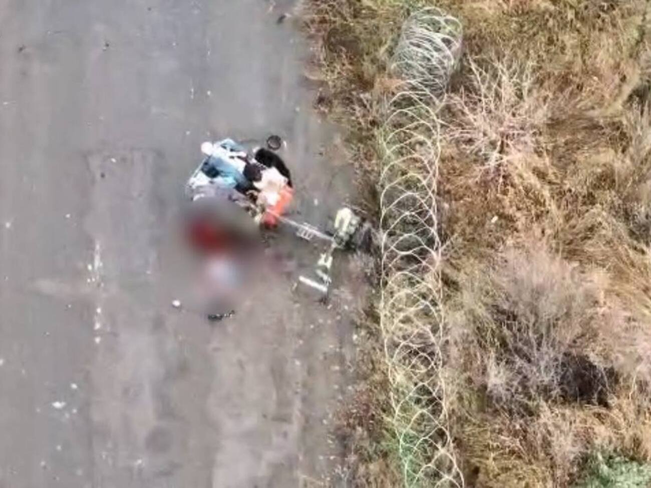 Прокуратура показала фото з місця обстрілу