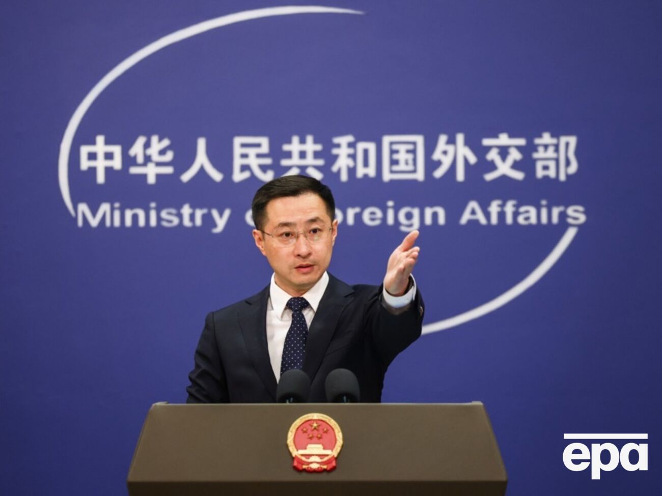 Речник МЗС Китаю Лінь Цзянь заявив, що Пекін не має наміру терпіти спроби G7 покласти провину на Китай