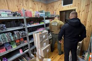 Контрафактну продукцію розповсюджували по всій Україні, отримуючи мільйонні прибутки "в тіні"