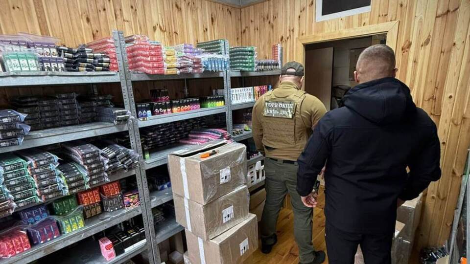 Контрафактную продукцию распространяли по всей Украине, получая миллионные доходы "в тени"