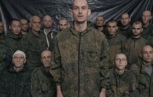 Военные опубликовали кадры с пленными россиянами