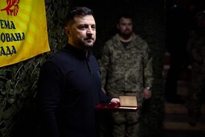 Даже если военные просят мобилизовать больше людей, нужно соблюдать баланс, отметил Зеленский