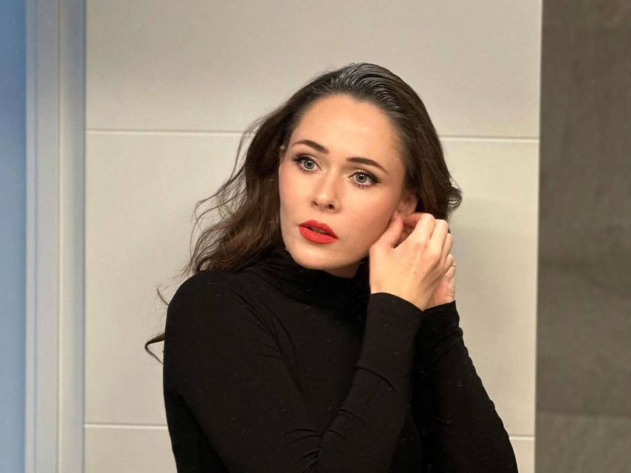 Санина пока что публично конфликт не комментировала