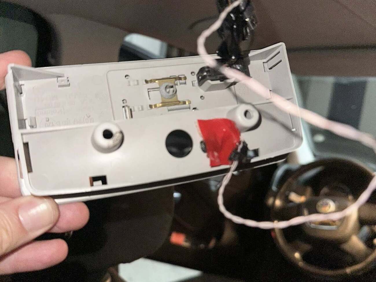 Вітренко розповів, що у службовому автомобілі виявив пристрій зчитування й передавання інформації