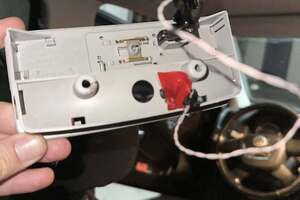 Витренко рассказал, что в служебном автомобиле нашел устройство считывания и передачи информации