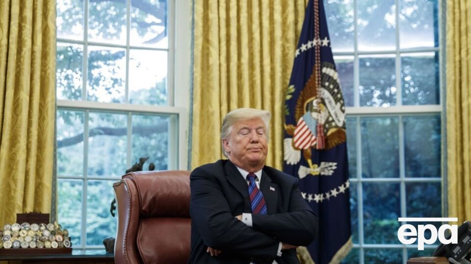 Юристы Трампа требуют $1 млрд компенсации