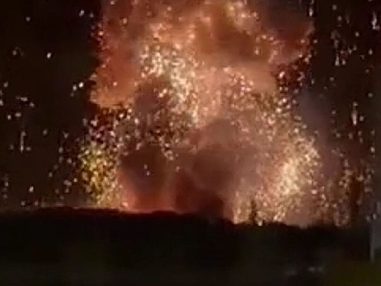 Предварительно, под удар попали нефтебаза и позиция российской ПВО