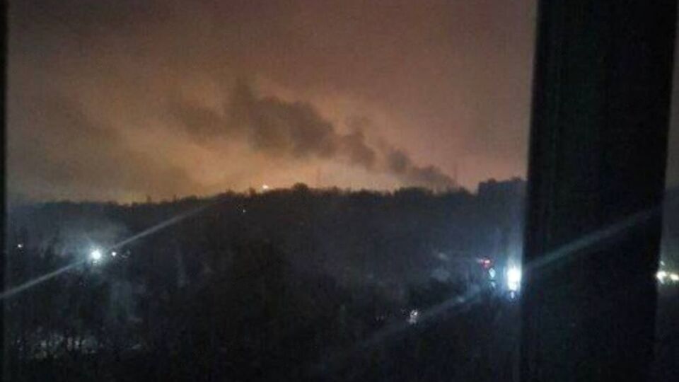 Український моніторинговий канал Exilenova+ стверджує, що після атаки в Саратові в ніч на 14 листопада виникла пожежа