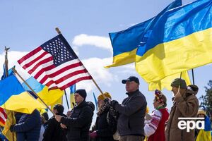 Украинцев и других бывших граждан СССР могут депортировать из США без возможности заявить о своем страхе перед возвращением, говорится в статье