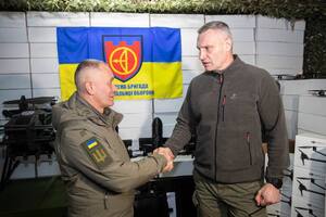 Кличко передал теробороне Киева 1,5 тыс. БПЛА разных типов