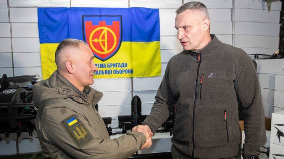 Кличко передал теробороне Киева 1,5 тыс. БПЛА разных типов