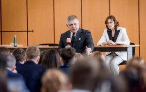 Фіцо заявив на зустрічі зі студентами, що ЄС планує виділити €140 млрд на "продовження війни в Україні"