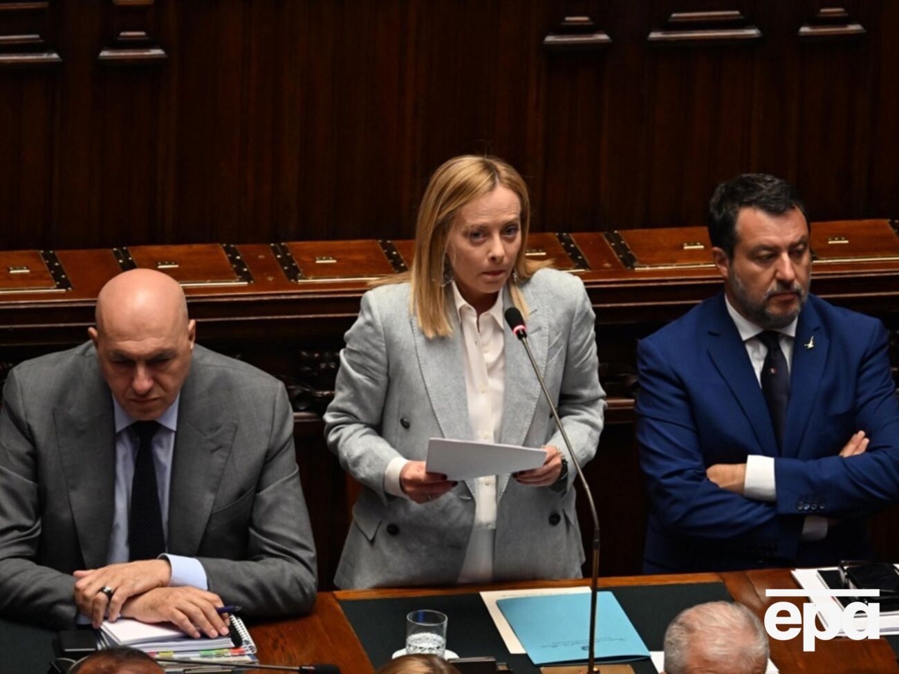 Сальвини (справа) поддерживал решение Мелони направить военную помощь Украине, но избегал прямой критики Путина, отметили СМИ