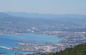 Атака України по порту Новоросійськ була однією з найбільших на інфраструктуру експорту російської нафти за останні місяці, зазначили ЗМІ