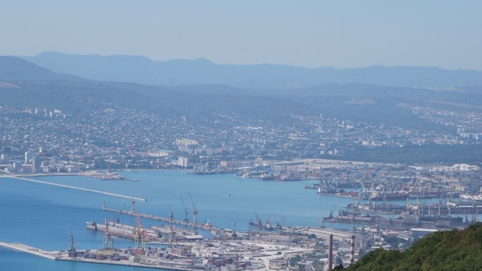 Атака України по порту Новоросійськ була однією з найбільших на інфраструктуру експорту російської нафти за останні місяці, зазначили ЗМІ