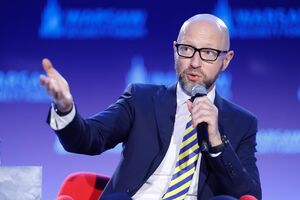 Зеленський уперше в історії України одержав монобільшість, але такою була воля українського народу, зазначив Яценюк