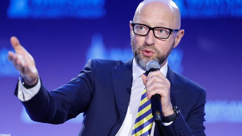 Зеленський уперше в історії України одержав монобільшість, але такою була воля українського народу, зазначив Яценюк