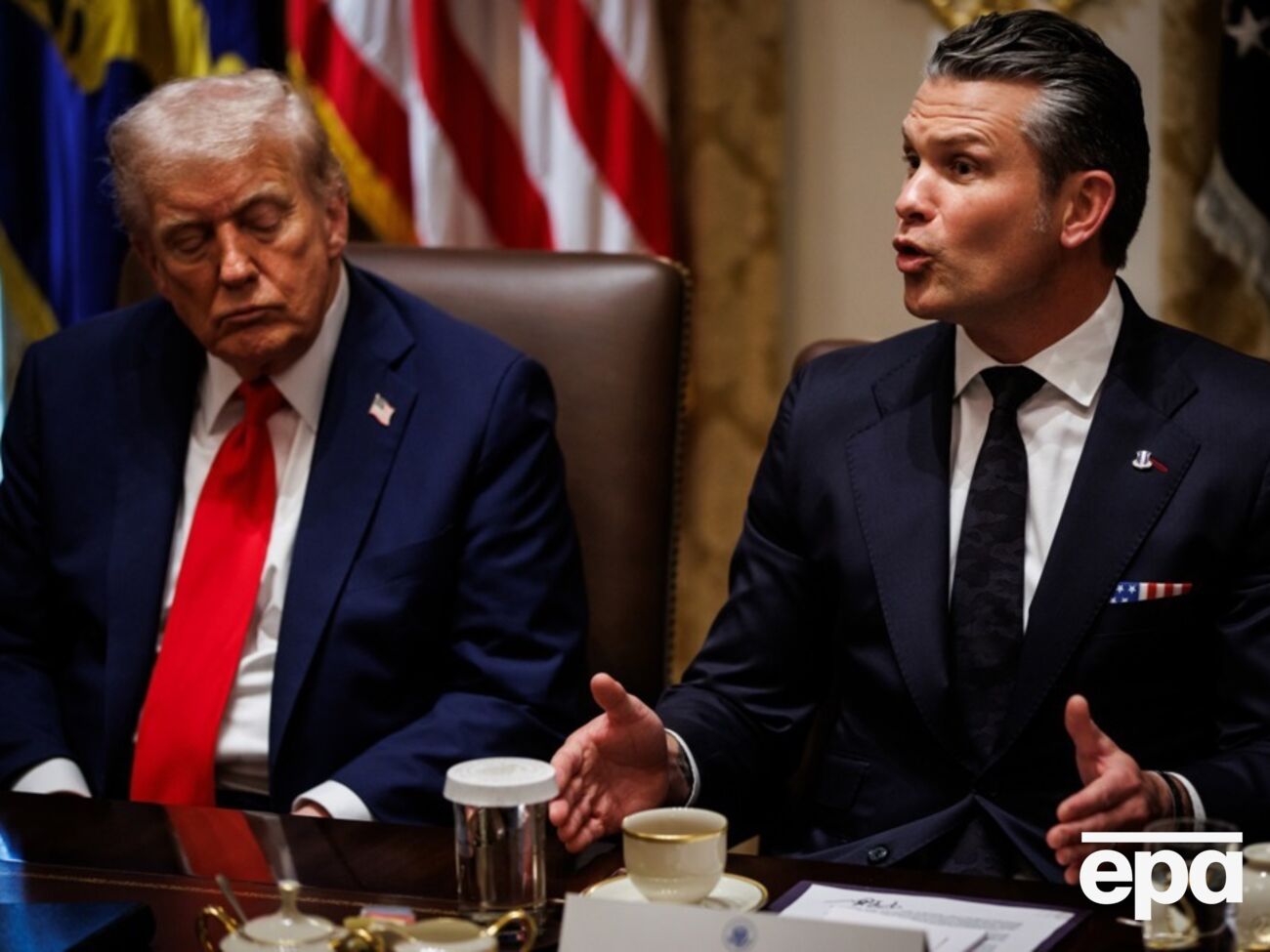 Трампу на зустрічі, у якій узяв участь Гегсет, презентували "безліч варіантів" проти Венесуели, зазначила WP