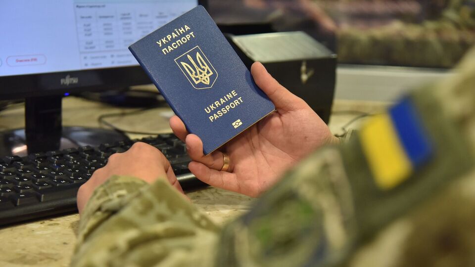 Депутаты хотят не выпускать забронированных, которые не обновили данные