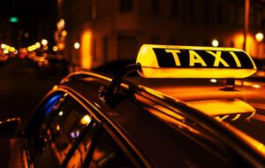 Міндіч перетнув кордон уночі, пишуть "Схеми"