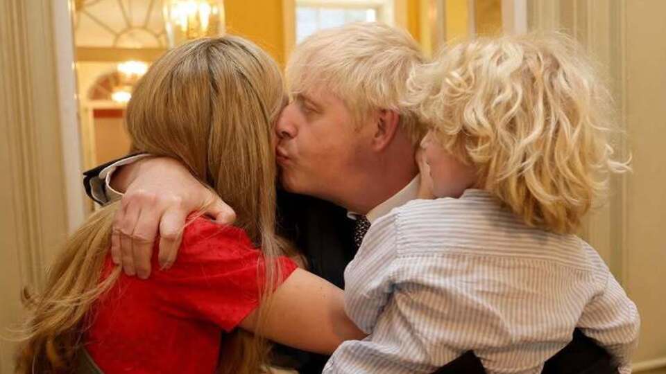 За четыре года брака у Бориса и Кэрри Джонсонов родилось трое детей
