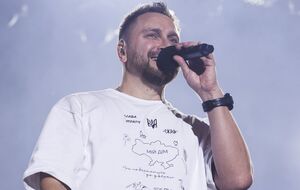 Собчук – бессменный фронтмен группы СКАЙ, которая была основана в 2001 году