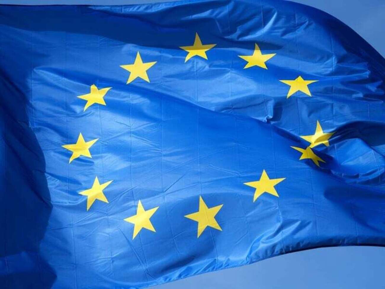 Джерела видання зазначили, що американські посадовці подорожували Європою, просуваючи намір витіснити російський газ