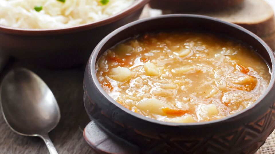 Для капусняку за цим рецептом квашена капуста не знадобиться