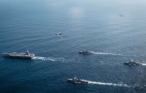 На борту USS Gerald R. Ford находятся более 4 тыс. моряков и десятки тактических самолетов, отметили Морские силы США