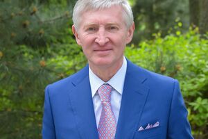 Ахметов обратился к коллегам и партнерам по случаю 25-летия компании СКМ