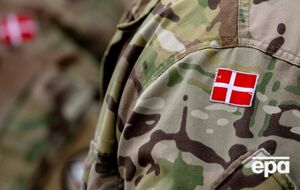 У день досягнення 18-річчя молодим людям надходить від міноборони Данії лист із запрошенням зареєструватися для проходження призовної служби