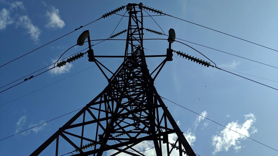ДТЕК відновив енергопостачання після обстрілів у низці регіонів