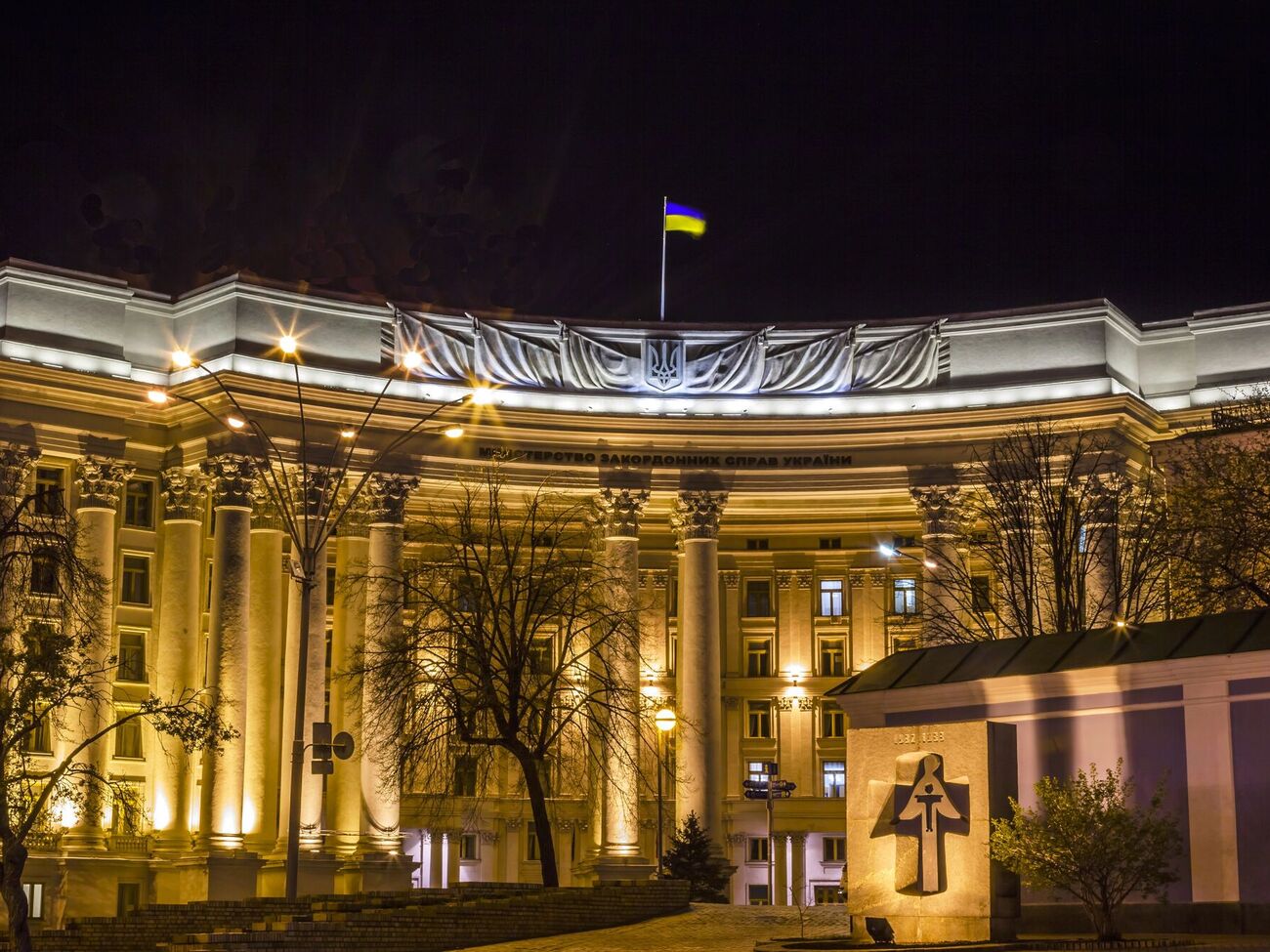 Україна щиро бажає народу Грузії мирного та європейського майбутнього, безпеки та процвітання, зазначили в українському МЗС